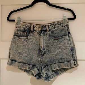 Vintage high waisted jeans shorts